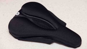 A picture of a saddle cover.