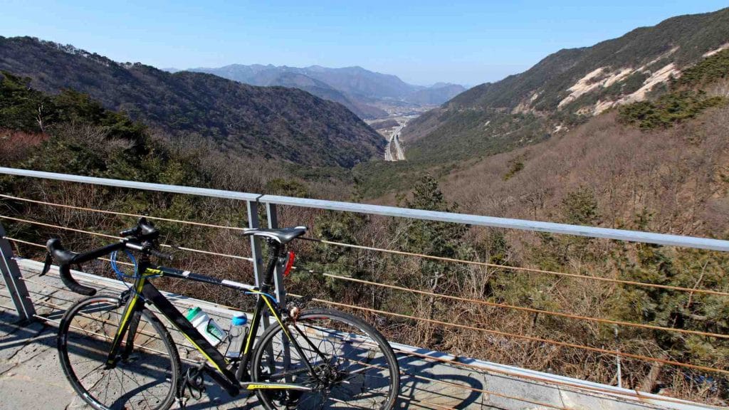 A picture of the western view from on top of Ihwa Pass (이화령) in Goesan County, South Korea.