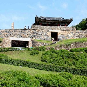 A view of Geumseoru Gate at Gongju Gongsanseong Fortress.