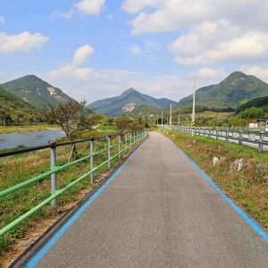 A section of the Seomjingang Bike Path follows the Seomjin River.