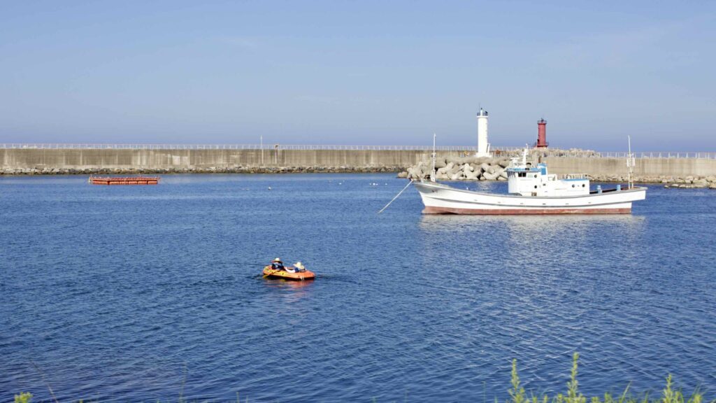 A picture of Sadong Port (사동항) in Uljin County, South Korea.