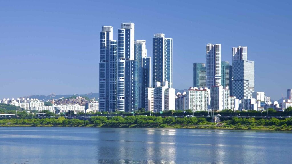A picture of the Seongsu Neighborhood (성수동) skyline in Seoul, South Korea.