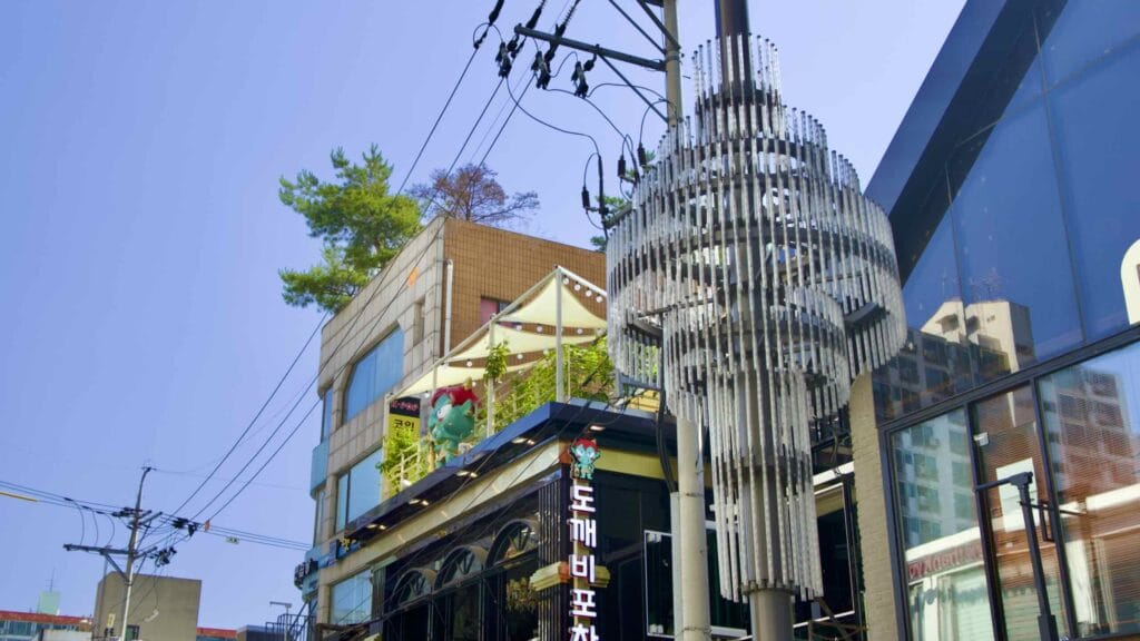 A picture of Apgujeong Rodeo Street (압구정 로데오거리) in the Gangnam District’s Apgujeong Neighborhood in Seoul, South Korea.