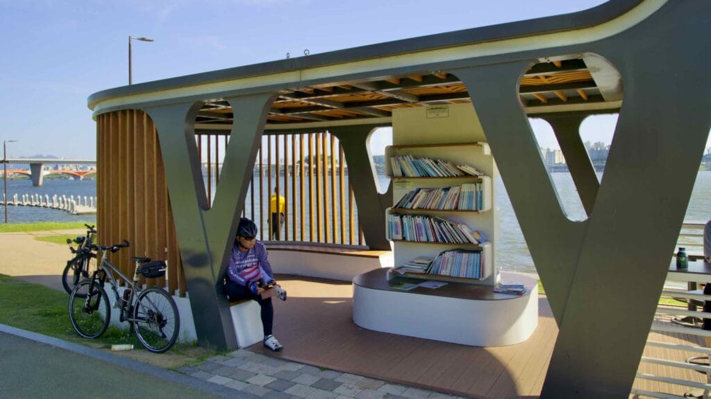 A picture of a small library in Nanji Hangang Park (난지한강공원) in Seoul, South Korea.