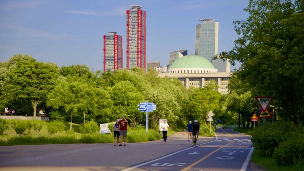 A picture of the National Assembly Building from Yanghwa Hangang Park (양화한강공원) in Seoul, South Korea.