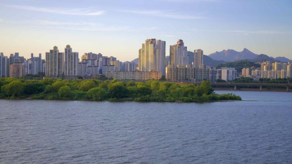 A picture of Bamseom Island (밤섬) near Yeouido Hangang Park (여의도한강공원) in Seoul, South Korea.