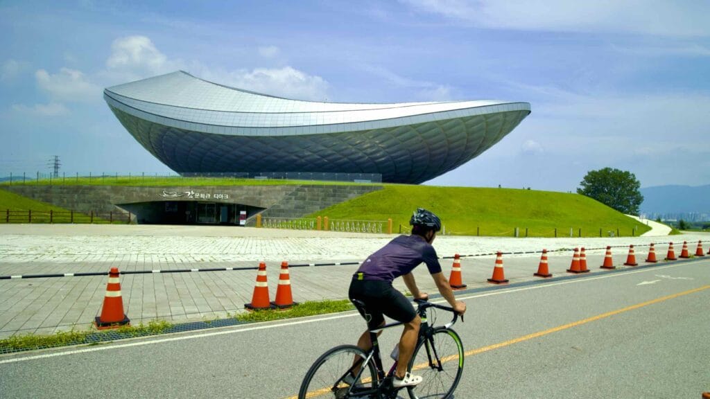 A picture of The ARC Cultural Center (디아크문화관) along the Nakdonggang Bike Path and Nakdong River in Daegu, South Korea.