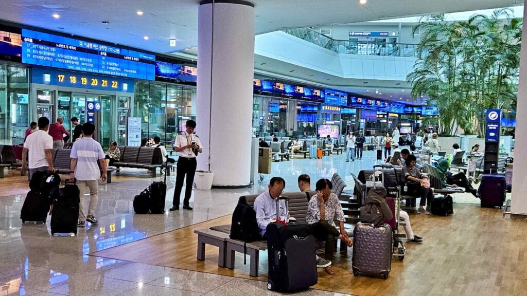 Passengers wait at the intercity bus waiting room on Terminal 2’s basement floor in Incheon International Airport.