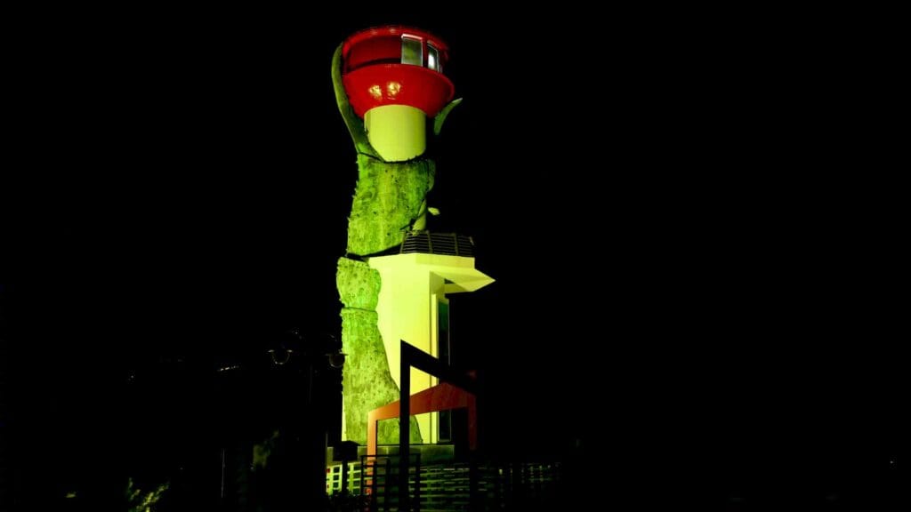 A picture of Changpomal Lighthouse (창포말등대) at Yeongdeok Sunrise Park (해맞이공원) in Yeongdeok County, South Korea.