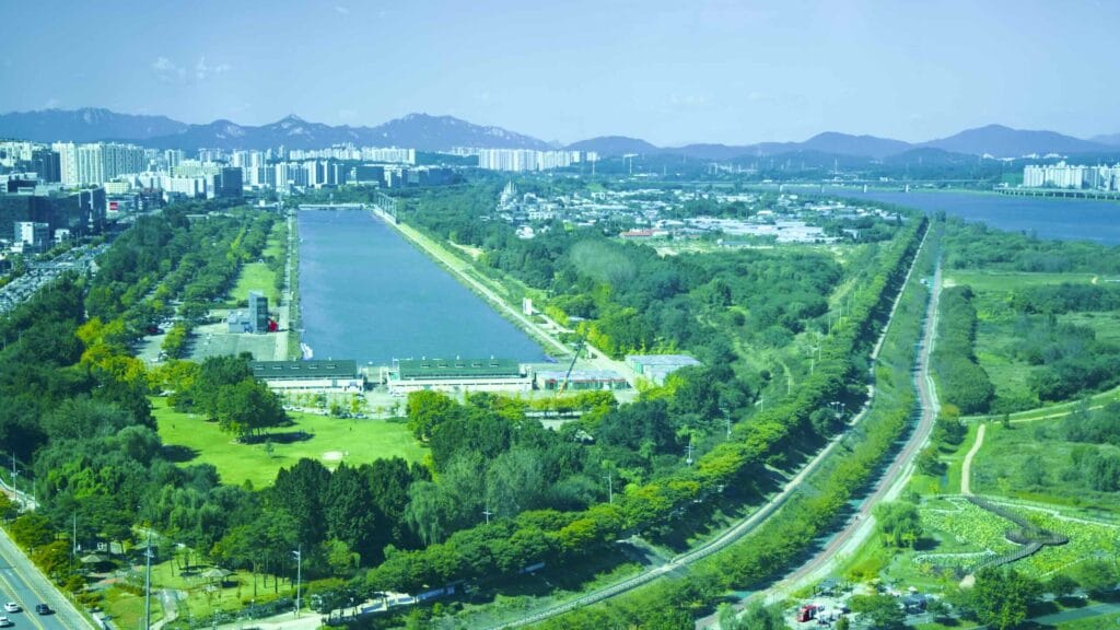 A picture of Hanam Union Tower (유니온타워) near the Hangang Bike Path in Hanam City, South Korea.