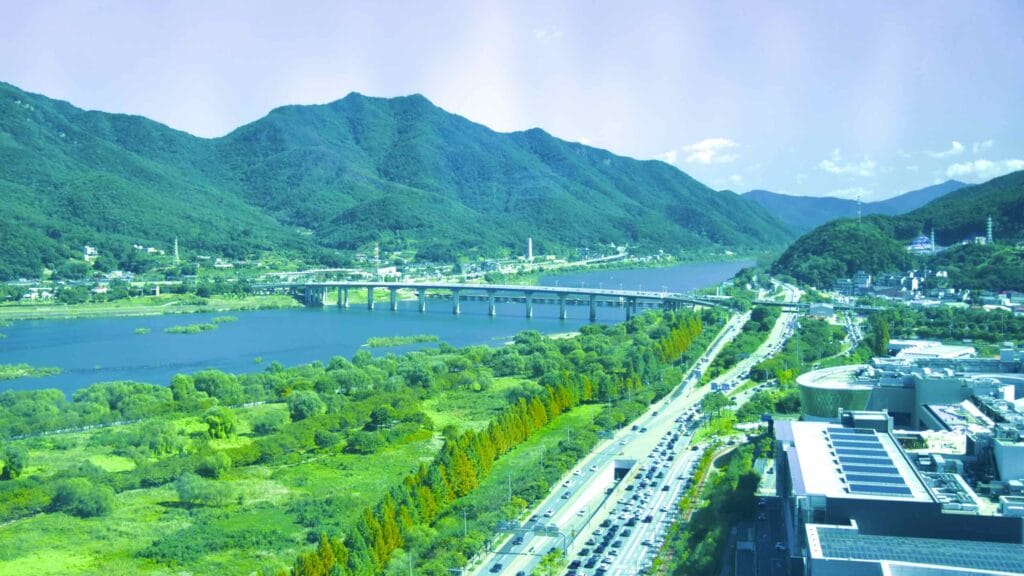 A picture of Hanam Union Tower (유니온타워) near the Hangang Bike Path in Hanam City, South Korea.
