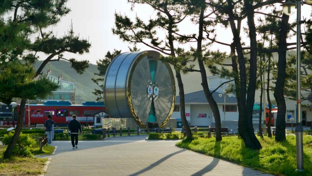 The 40-ton hourglass in Jeongdongjin Hourglass Park symbolizes the passage of time.