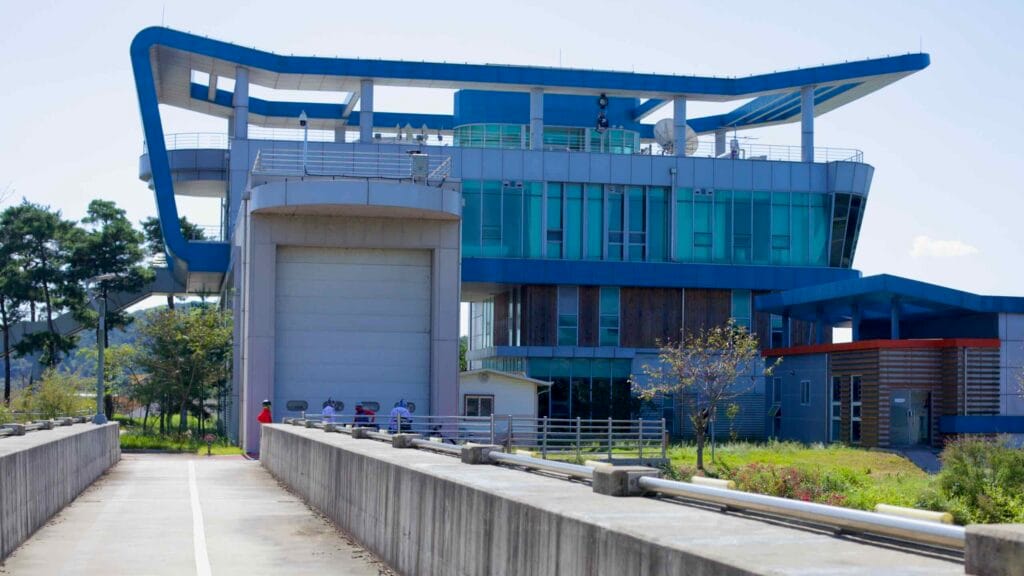 Juksan Weir Management Center oversees the weir's operation on the Yeongsan River.
