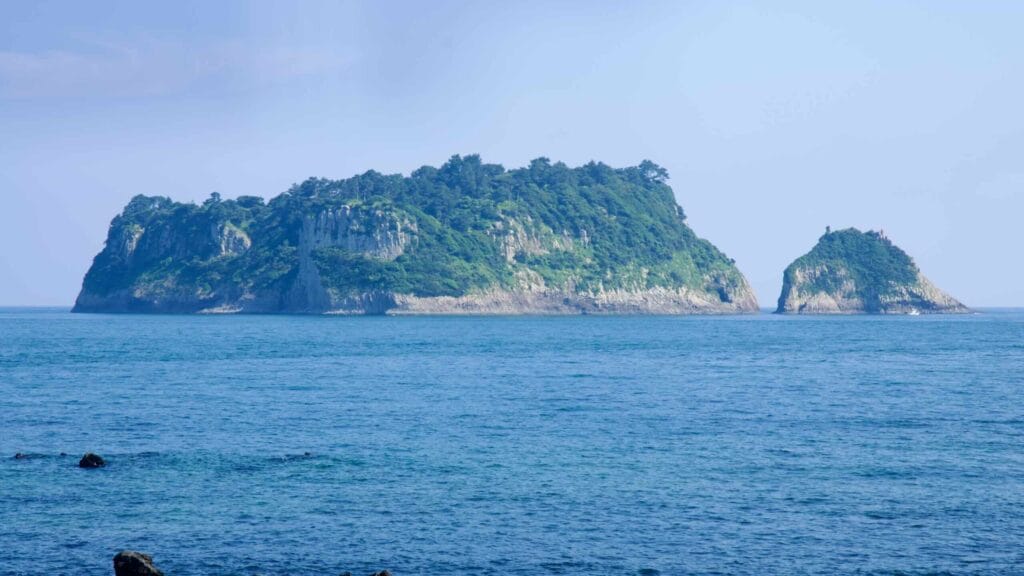 Beomseom Island and its cliffs seen off Beophwan coast.