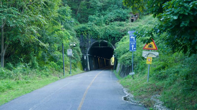 The Bukhangang path approaches Saekhyeon Tunnel in Namyangju.