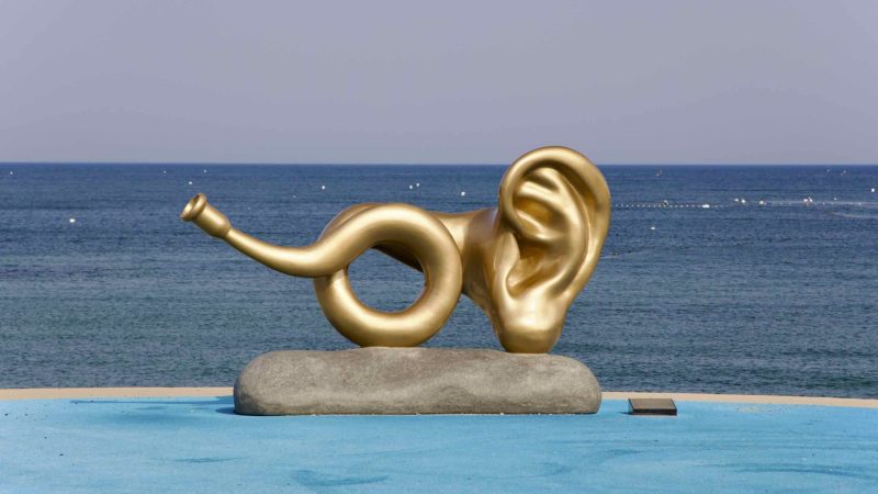 A picture of a statue near Blue Road Bridge in Chuksan Port, Yeongdeok County, South Korea.