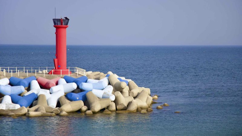A picture of Goraebul Beach (고래불해수욕장) in Yeongdeok County, South Korea.