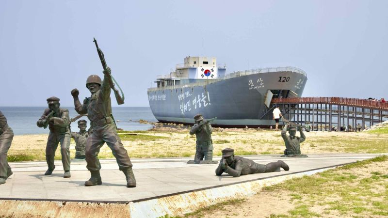 A picture of Jangsa Landing Operation Victory Memorial Hall (장사상륙작전전승기념관) at Jangsa Beach, Yeongdeok County, South Korea.