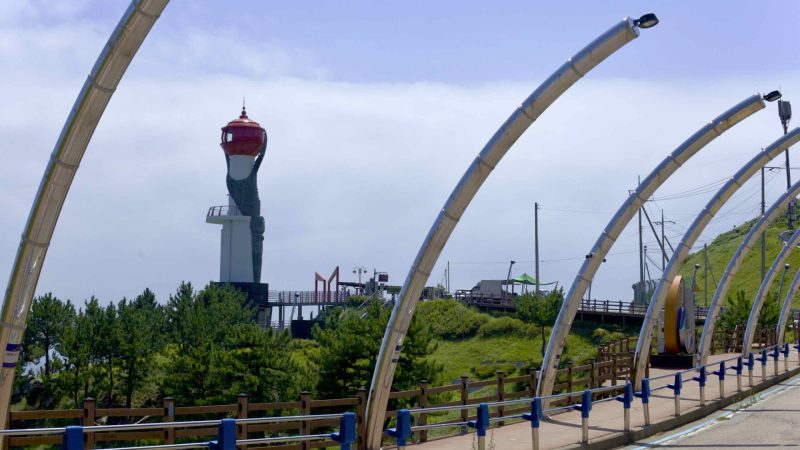 A picture of Changpomal Lighthouse (창포말등대) at Yeongdeok Sunrise Park (해맞이공원) in Yeongdeok County, South Korea.