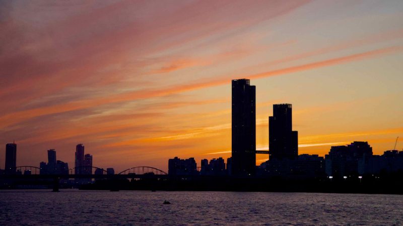 Hangang Bike Path - Seoul - Banpo Hangang Park - Sunset Skyline