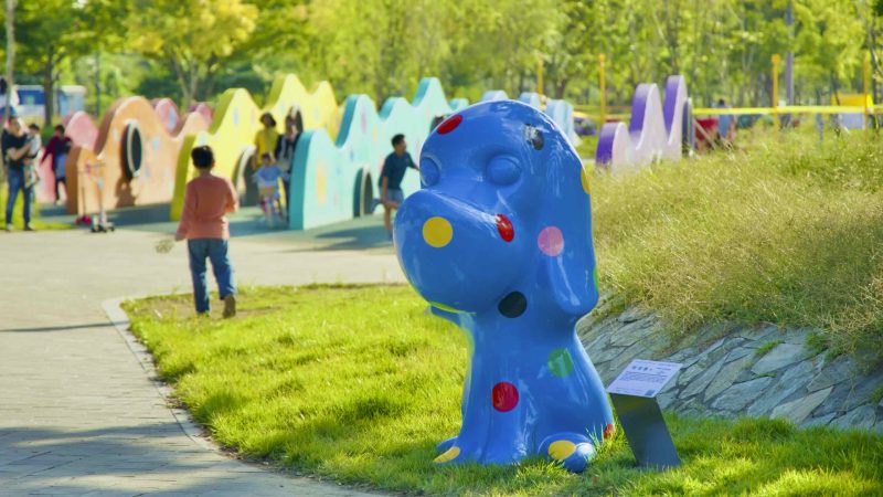 A picture of Han River "Heung" Project sculptures in Jamwon Hangang Park (잠원한강공원) in Seoul, South Korea.