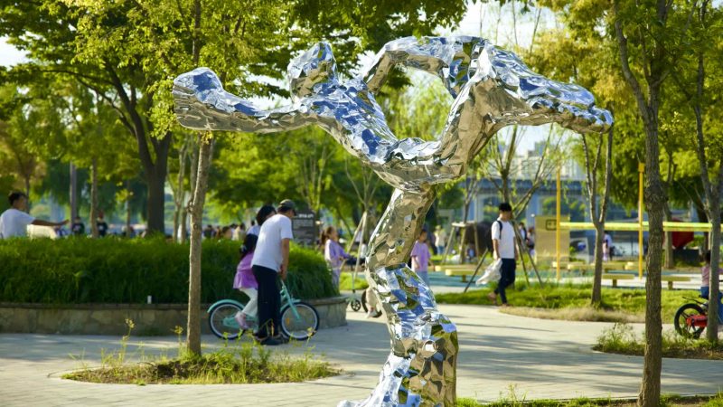 A picture of Han River "Heung" Project sculptures in Jamwon Hangang Park (잠원한강공원) in Seoul, South Korea.