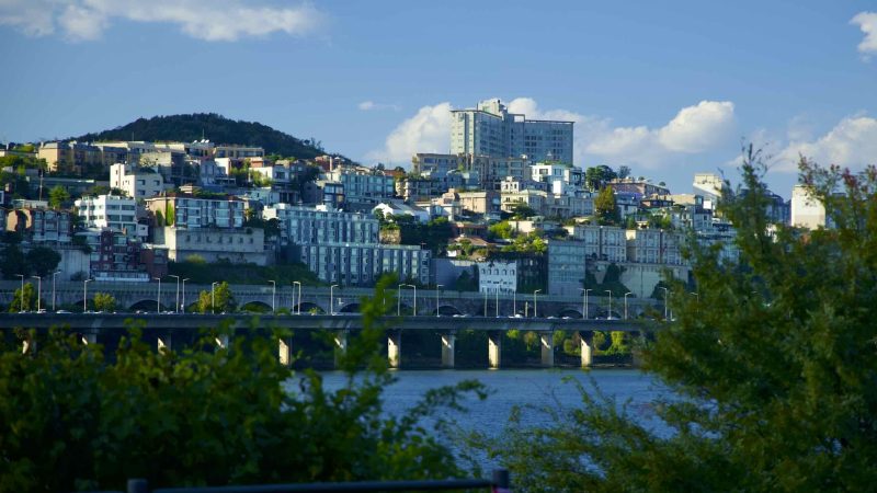 A picture of the Seongdong District from Jamwon Hangang Park (잠원한강공원) in Seoul, South Korea.