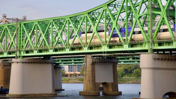 A picture of Ichon Hangang Park and the Hangang Railway Bridges (한강철교) between Yongsan and Dongjak Districts in Seoul, South Korea.