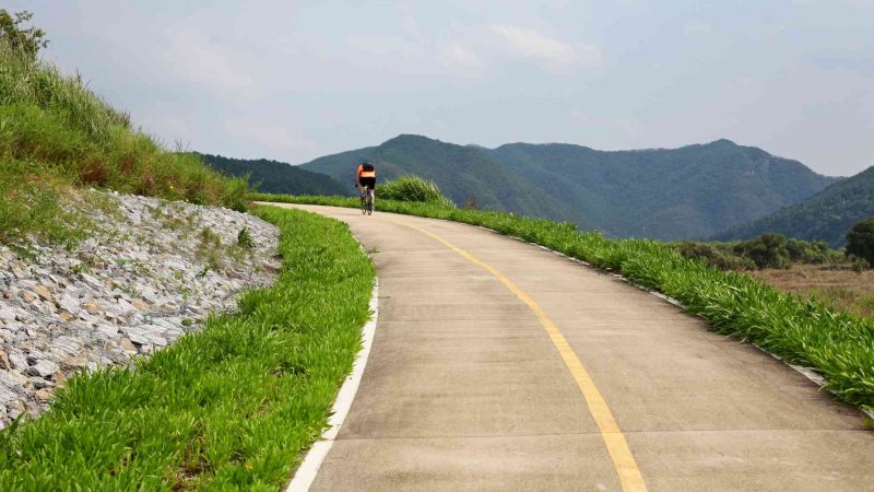 A picture of the Nakdonggang Bike Path (낙동강자전거길) along the Nakdong River in South Korea.