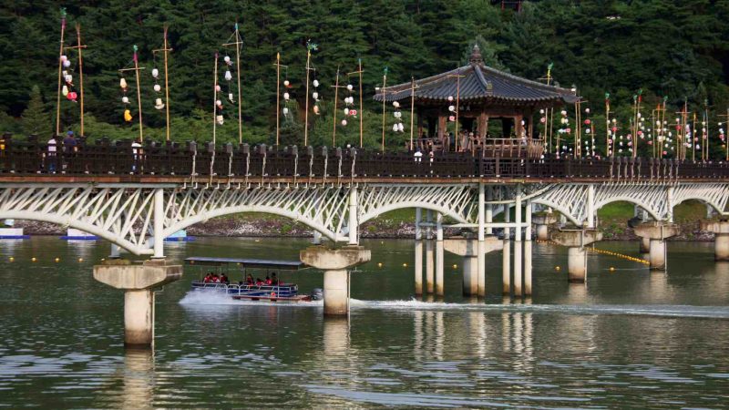 Nakdonggang Bike Path - Andong Sangju - Woryeonggyo Bridge and Boat