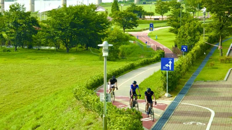 Nakdonggang Bike Path - Bike Gumi to Daegu - Chilgok Weir Park Bike Paths Tall