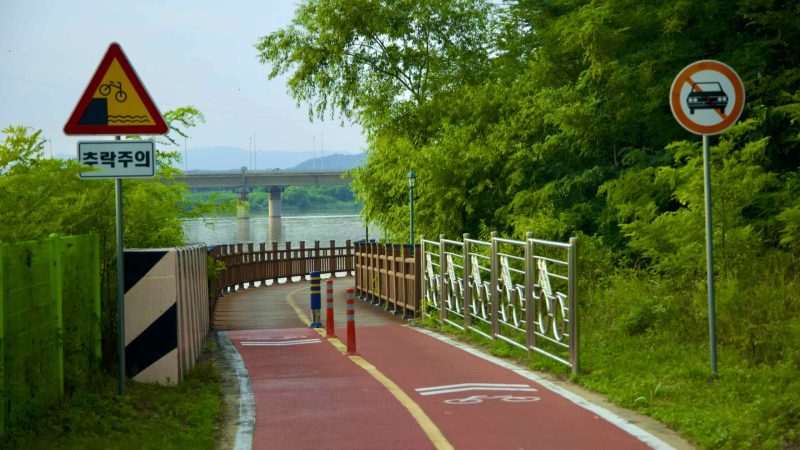 A boardwalk bike path in Gumi City along the Nakdonggang Bike Path.