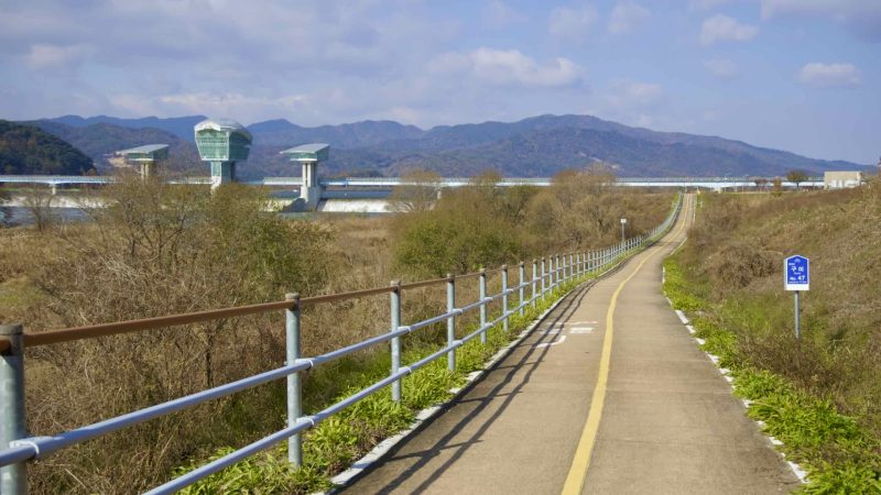 A picture of Gumi Weir (구미보) on the Nakdong River in Gumi City, South Korea.