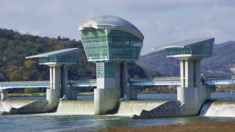 A picture of Gumi Weir (구미보) on the Nakdong River in Gumi City, South Korea.