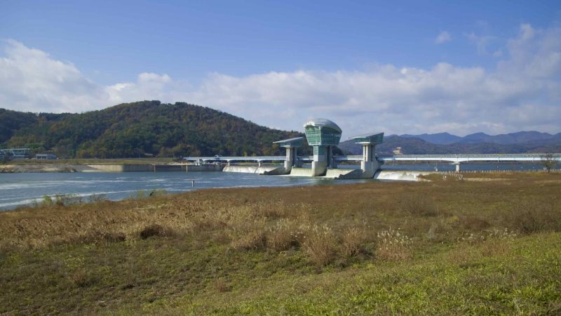A picture of Gumi Weir (구미보) on the Nakdong River in Gumi City, South Korea.