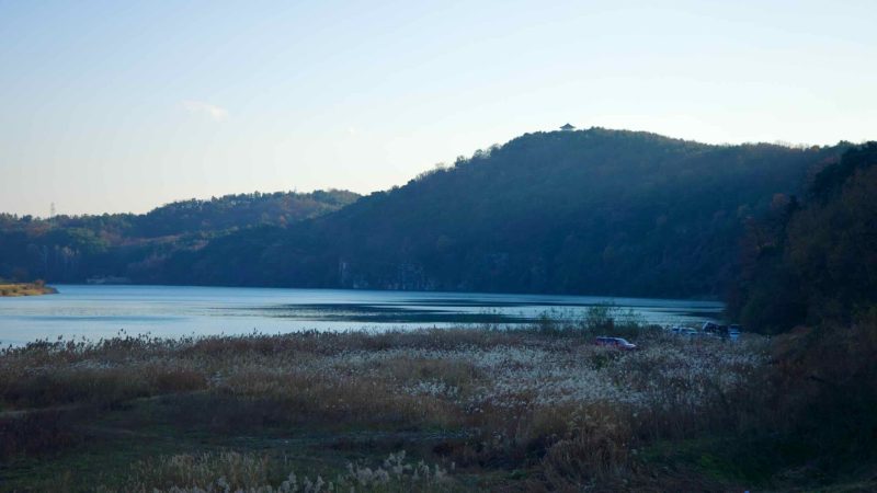 A picture of Gyeongcheondae Terrace (경천대) along the Nakdong River in Sangju City, South Korea.