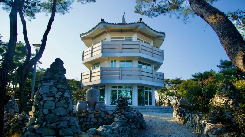 The observatory of Gyeongcheondae Terrace (경천대) along the Nakdong River in Sangju City, South Korea.