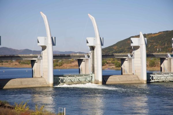 A picture of the Hapcheon Changnyeong Weir (합천창녕보) in Hapcheon and Changnyeong Counties, South Korea.