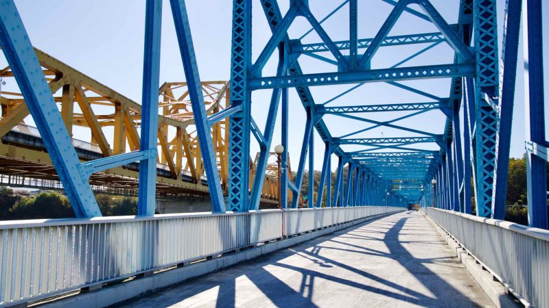 A picture of the New and Old Namji Bridge over the Nakdong River in Namji Town, Changnyeong County.