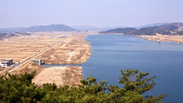 A view from near Gyeongcheondae Terrace (경천대) along the Nakdong River in Sangju City, South Korea.