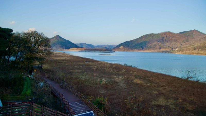 A picture of the intersection of Yeong River and Nakdong River in Sangju City, South Korea.